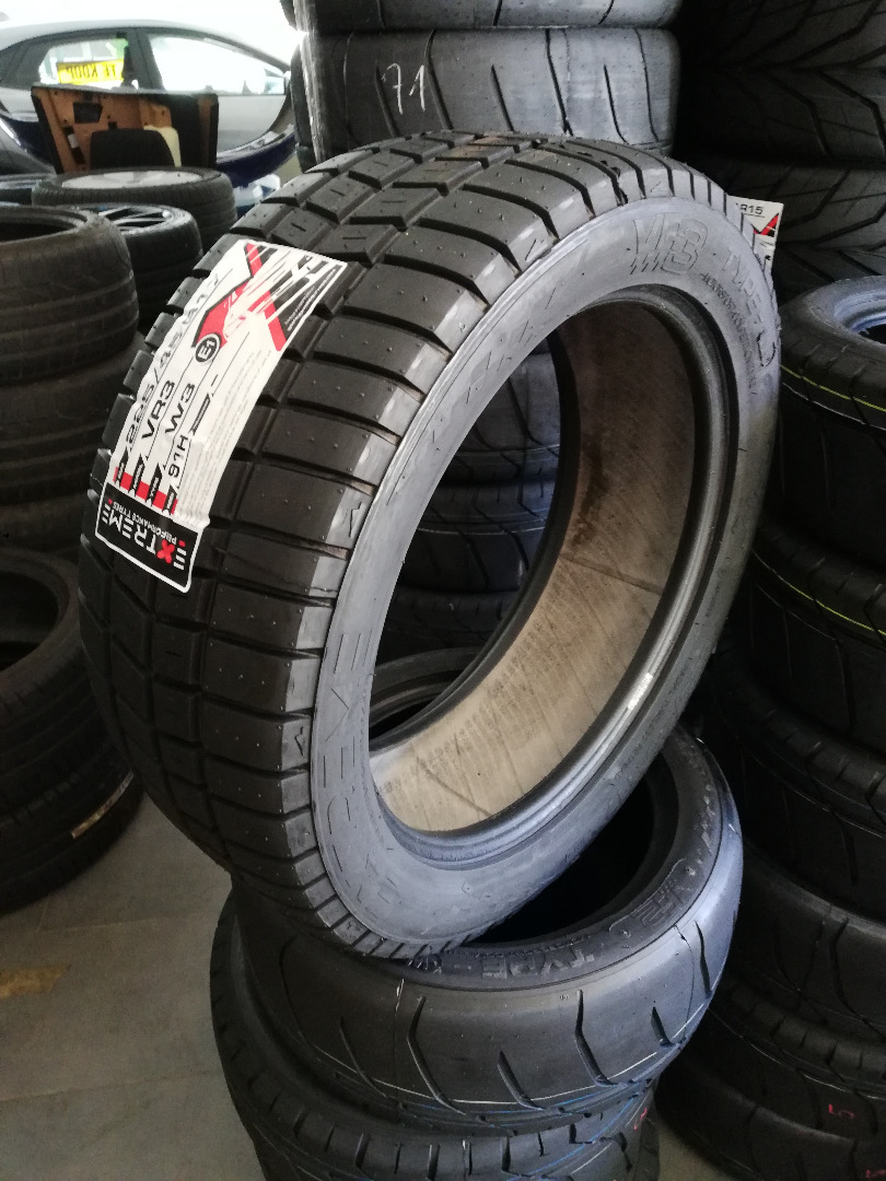 Natura Charles Keasing Absorberen 225/45r17 VR3 - 17" - Extreme-Tyres BeLux